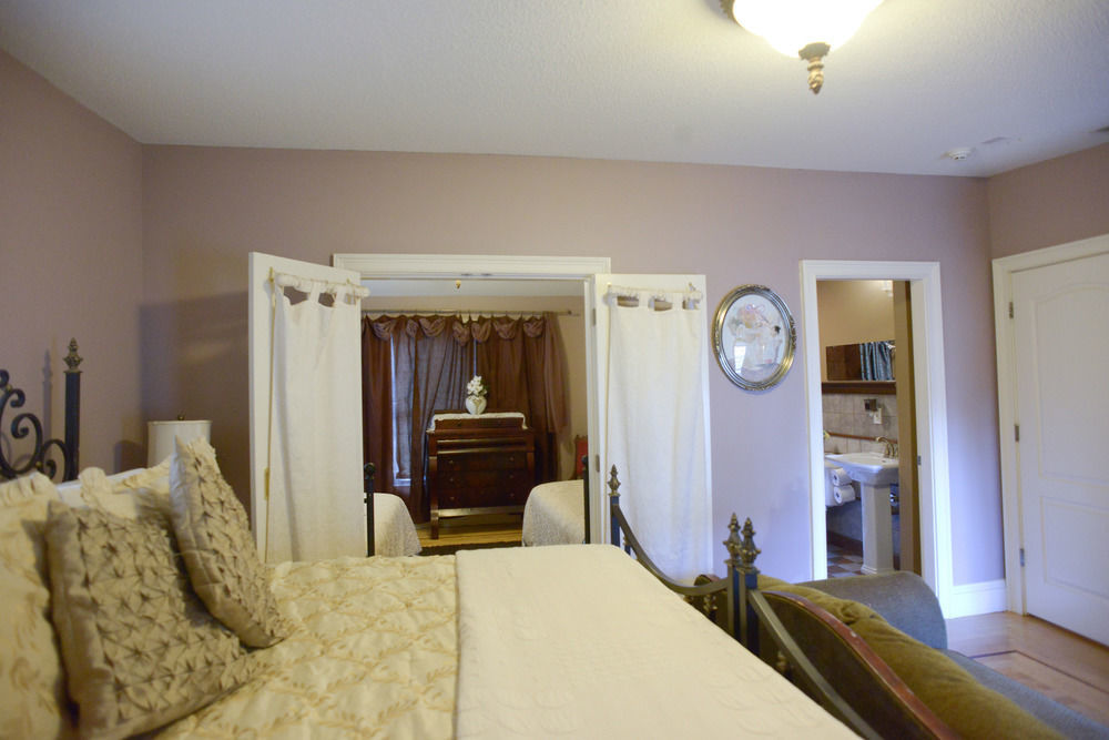 Naomi'S Inn Bed & Breakfast Springfield Buitenkant foto